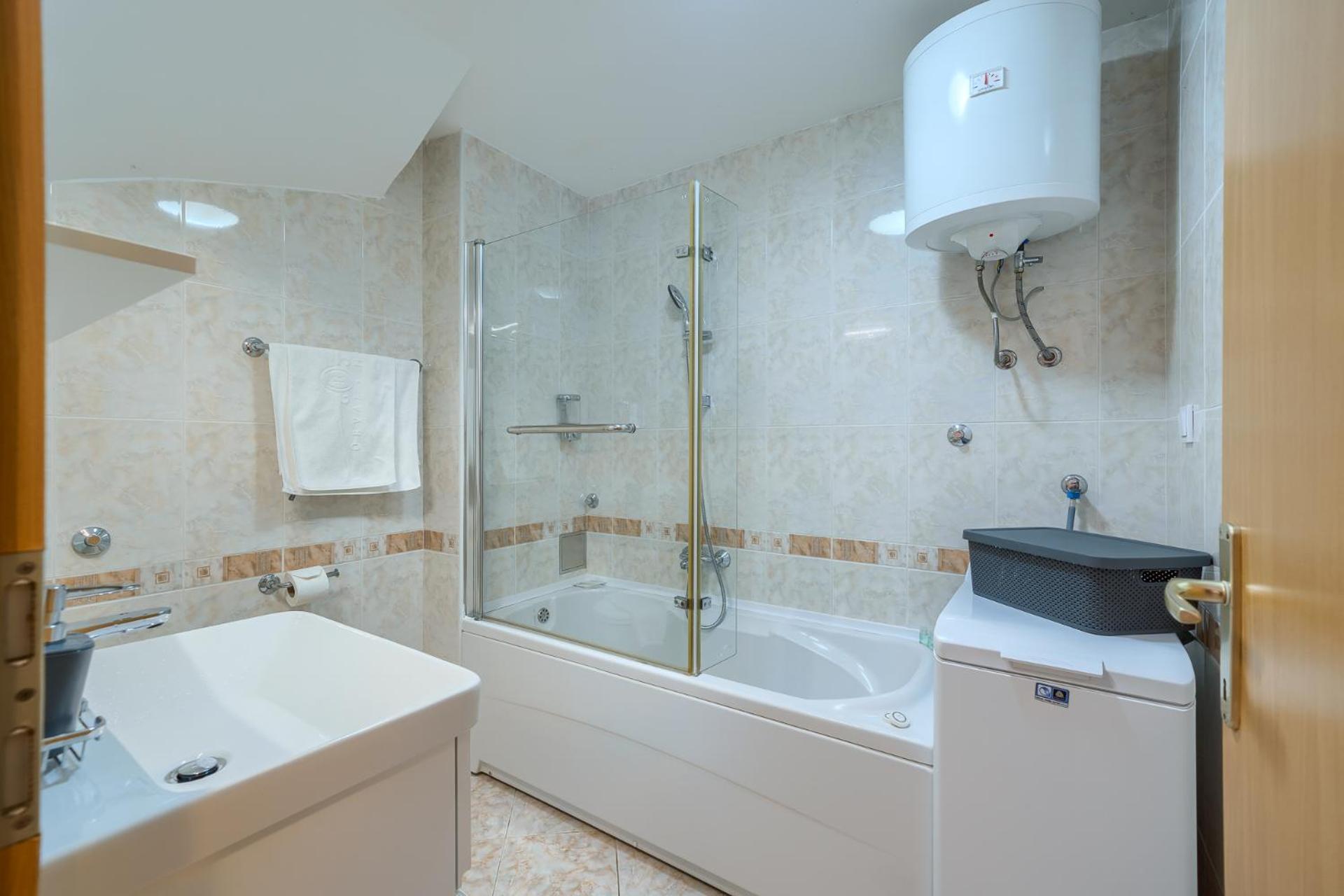 Villa Bonaca Perfect Location For A Holiday With Friends Or Family, Heated Pool Сумартин Екстериор снимка