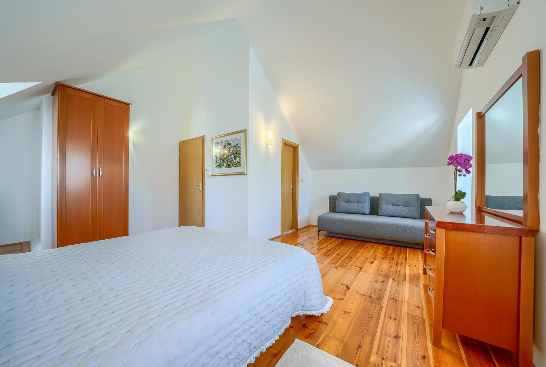 Villa Bonaca Perfect Location For A Holiday With Friends Or Family, Heated Pool Сумартин Екстериор снимка