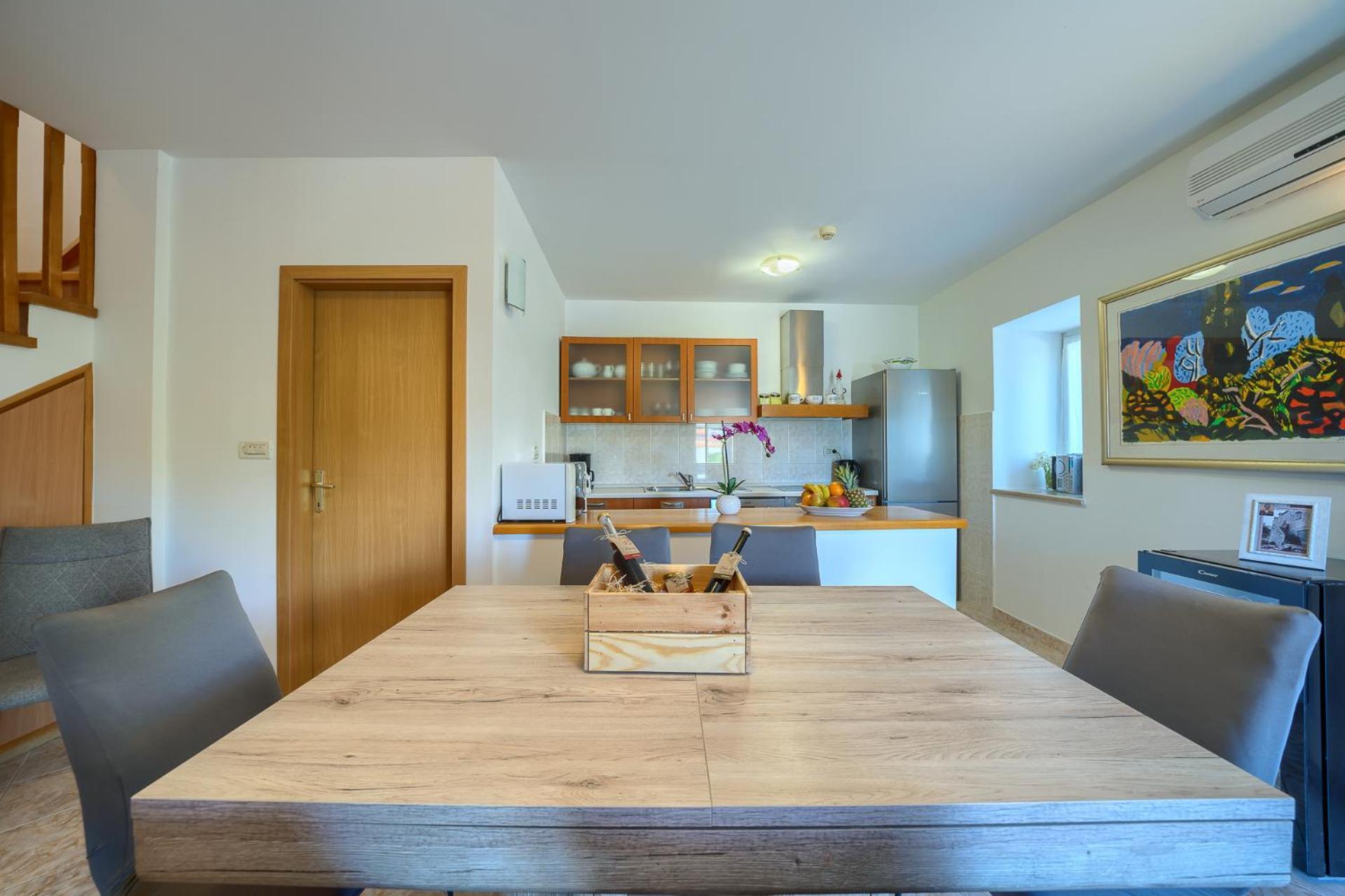 Villa Bonaca Perfect Location For A Holiday With Friends Or Family, Heated Pool Сумартин Екстериор снимка